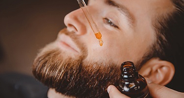 Jak przyśpieszyć porost brody? Olejek Ci w tym pomoże